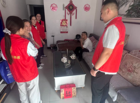 宁晋县洨滨社区开展中秋走访慰问活动