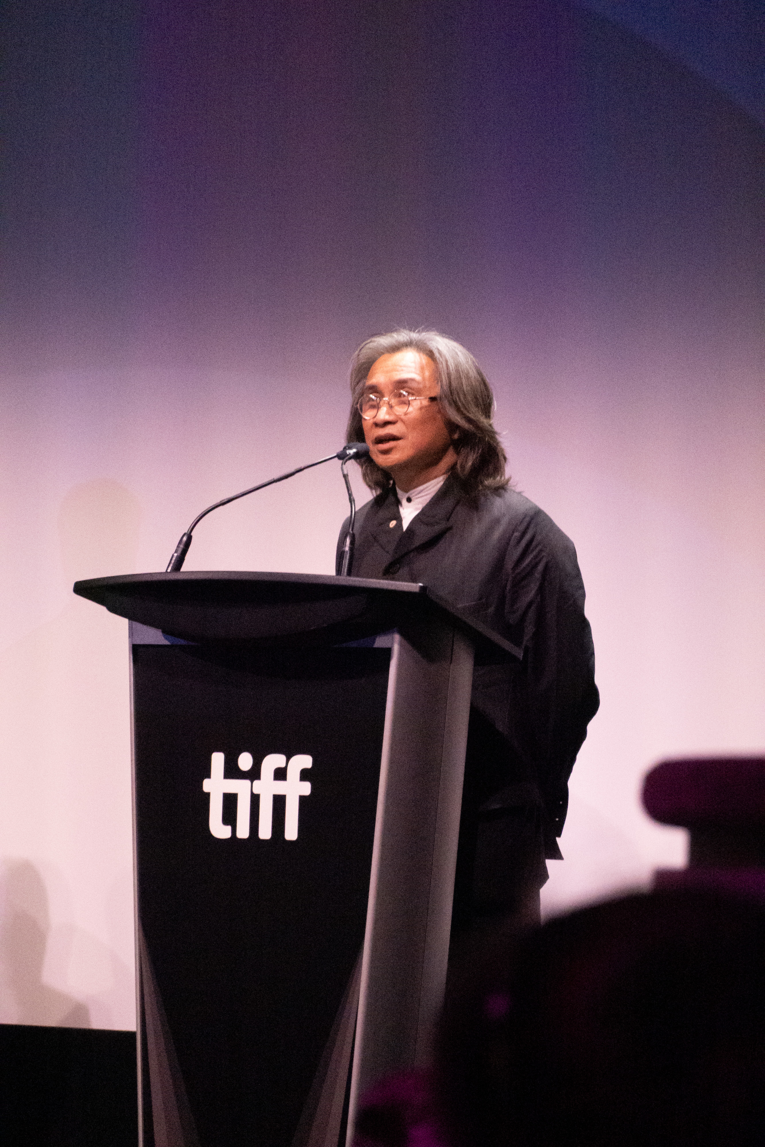 陈可辛回归现实题材,新作《明天,会更好》多伦多首映反响强烈