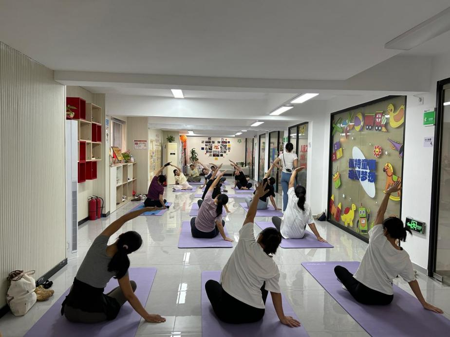 桃源社区开展公益瑜伽活动 赋能女性健康生活