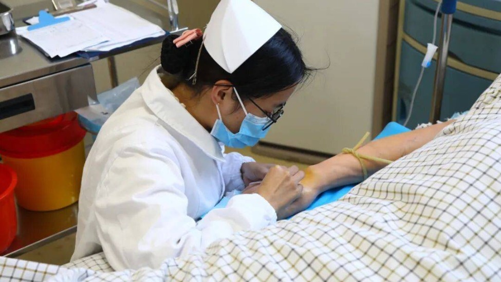 医院回应中秋不给实习生放假