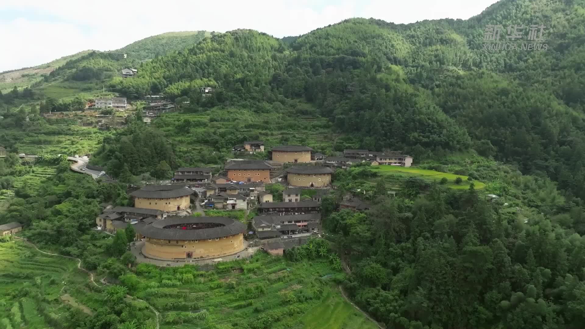 福建南靖：多部门联合排查土楼安全隐患