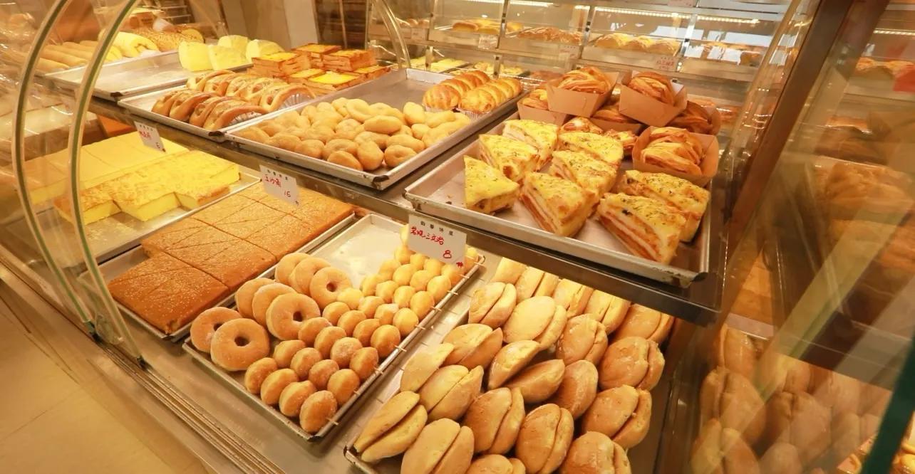 一炉烘岁月,一味暖街坊——广东《今日岭南》走进广州韵馨饼屋