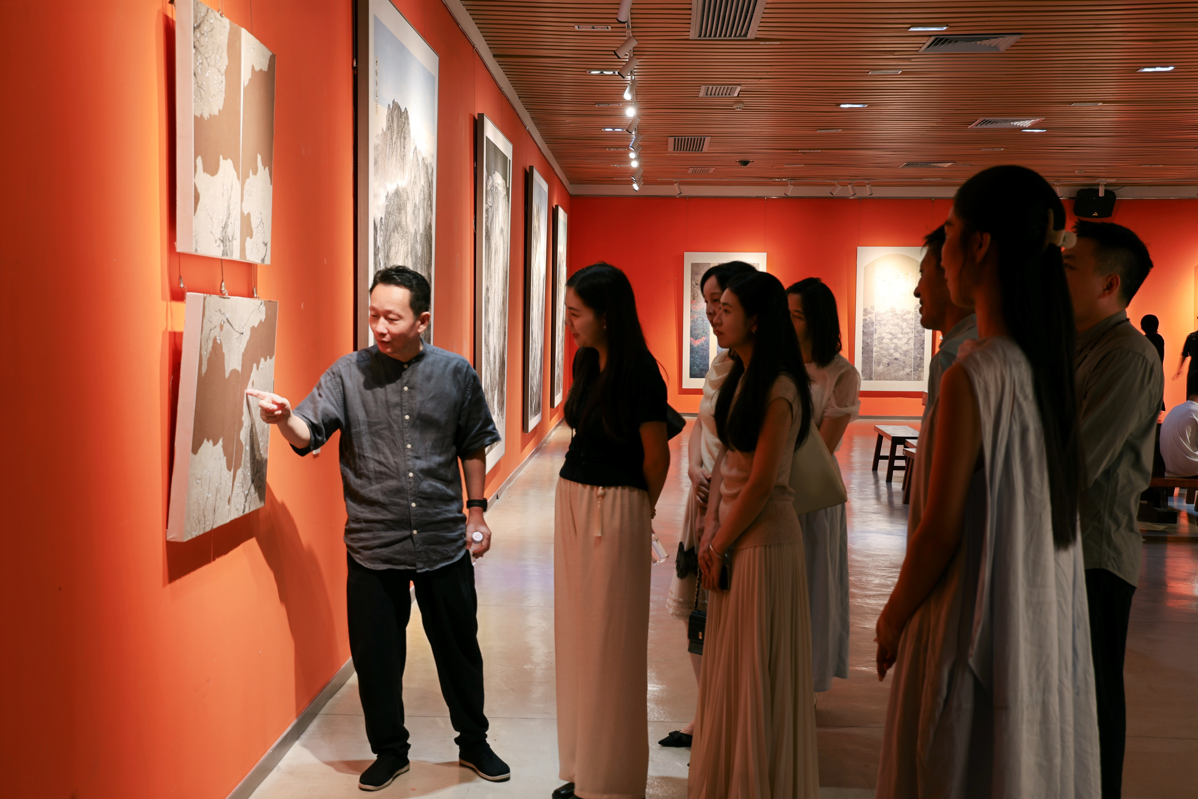 丹青新语聚新锐 青春笔墨润莞邑 ——“东莞文艺新实力”展览项目东莞青年画家十人联展开幕