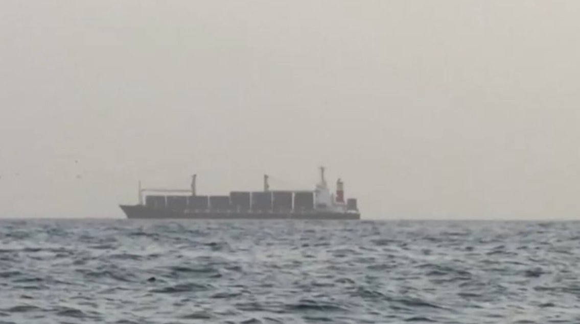 9月10日,通行曼德海峡的船舶数量锐减至个位数。