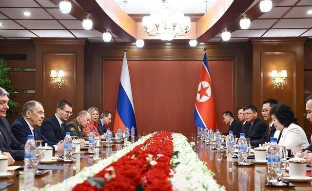 金正恩收到访俄邀请，两国关系再升级，东北亚格局要生变？