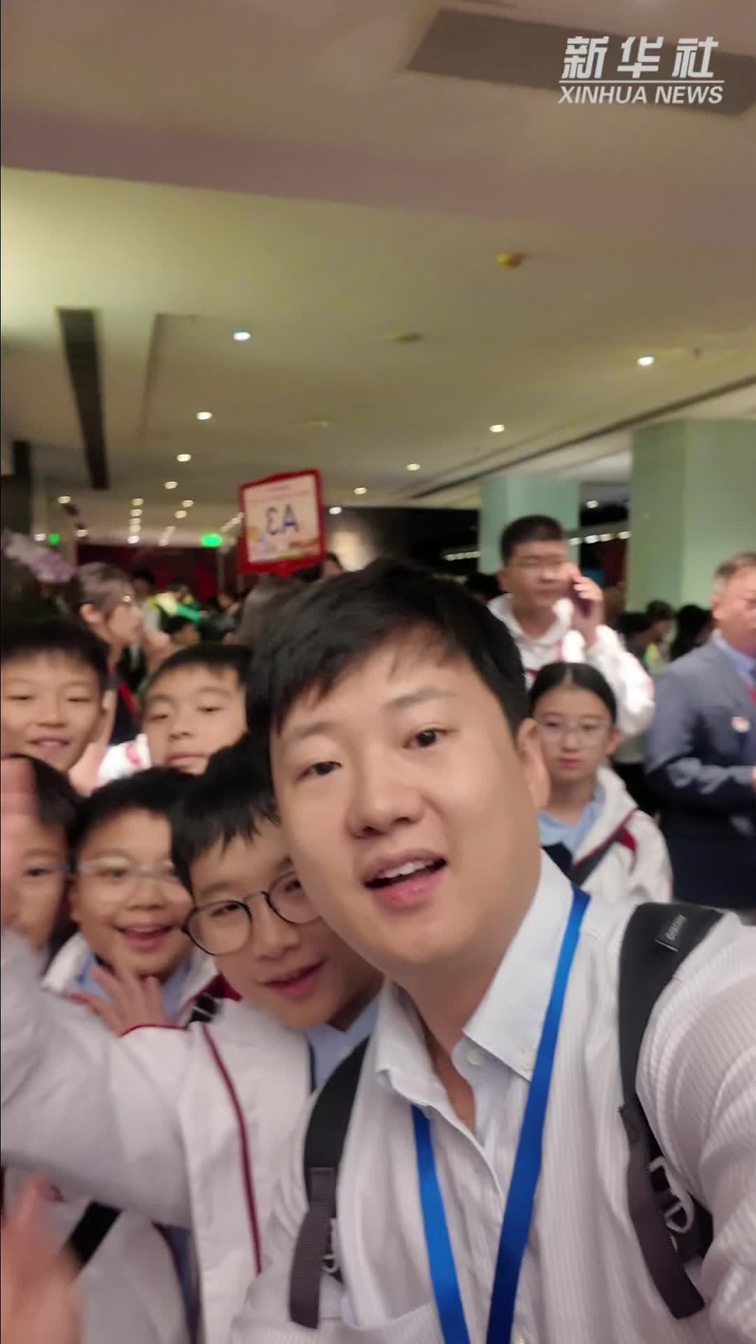 秀我中国｜跨越山海 向国旗敬礼