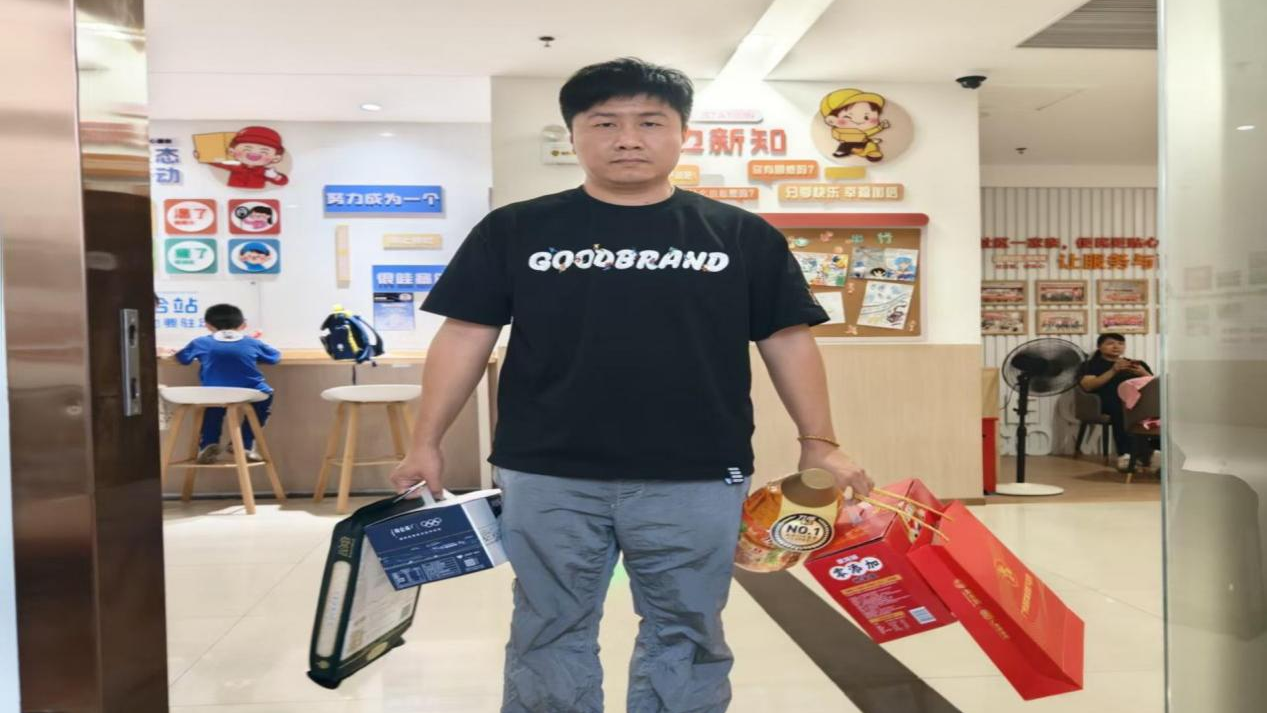 政策宣讲进社区 中秋慰问暖军心 乐群社区开展中秋退役军人帮扶政策宣讲