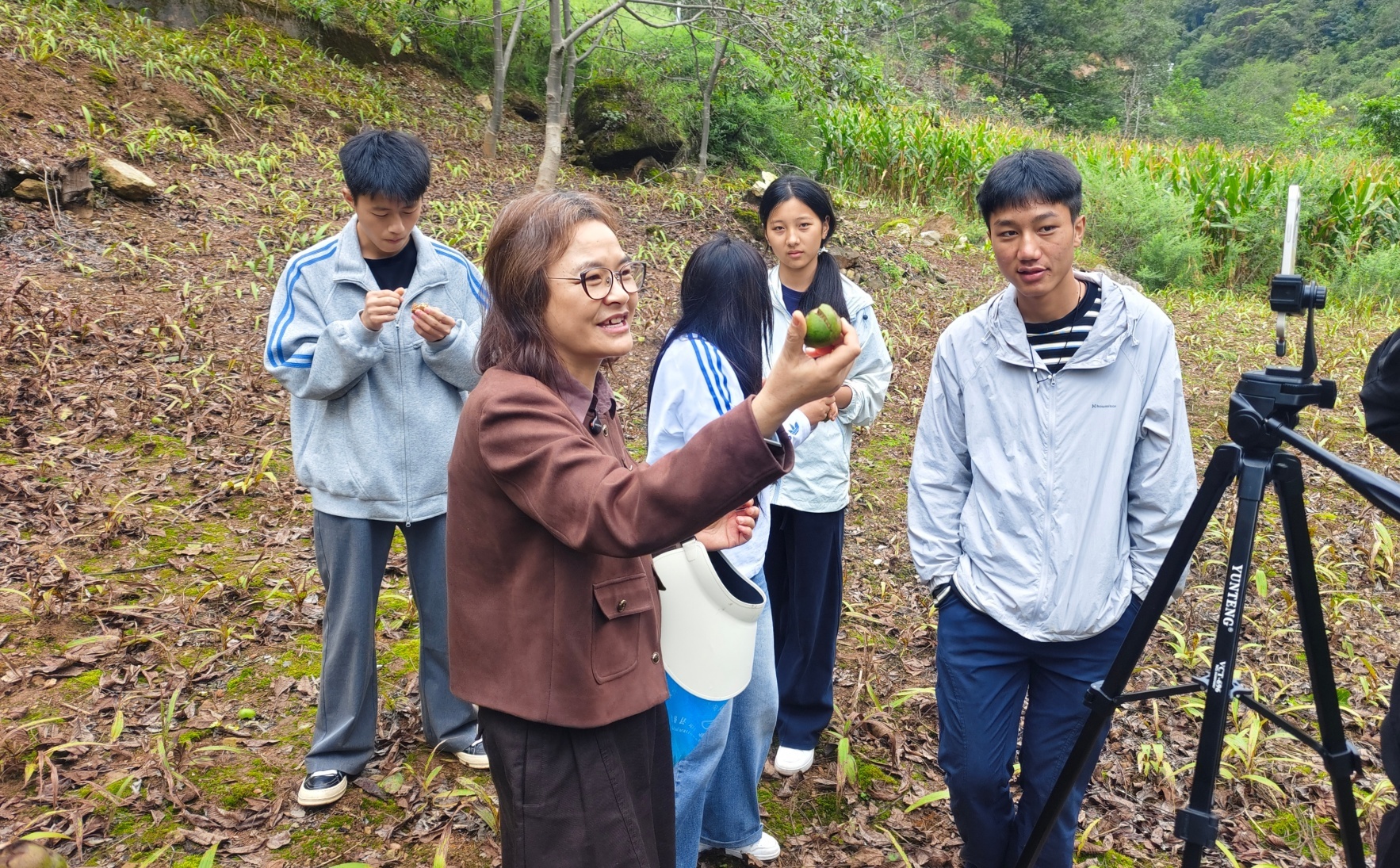 直播间搬进核桃林 奉化职教赋能大凉山助农兴村