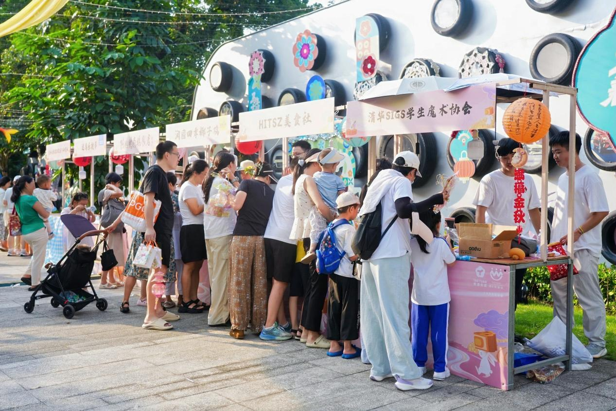 烟火赴月圆,三区乐团圆 ——桃源街道中秋集市解锁别样佳节乐趣