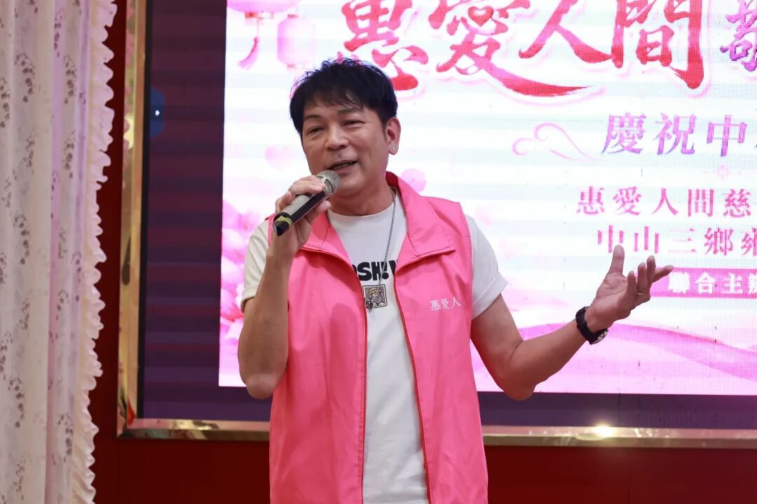 中国香港演员、歌手区伟麟