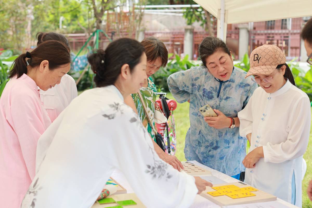 银龄悦享·乐活罗湖——罗湖区银发惠民市集暖心启幕