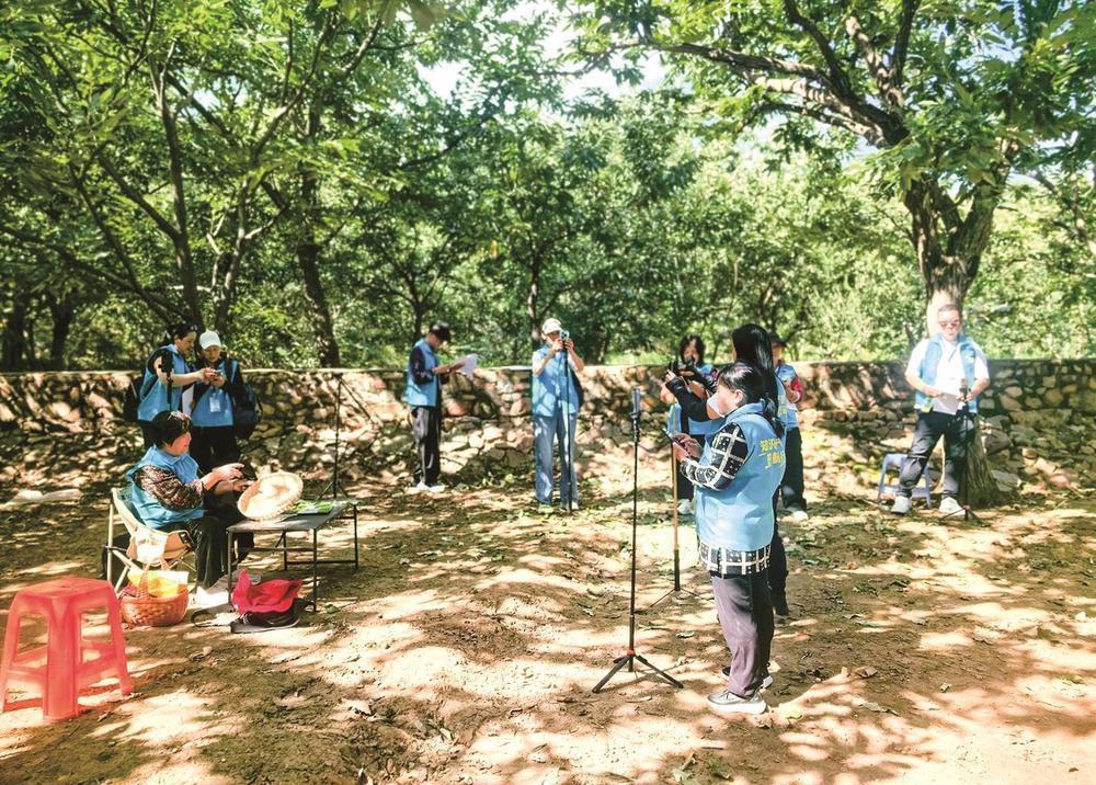图为“迁安板栗·栗刻出圈”第二季地理标志品牌直播助农活动现场。