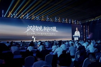 全新一代新能源重卡徐工汉境发布！引领行业拓展长途干线场景