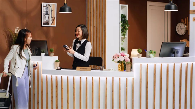 澳斯特双店落子承德大连,双轮驱动商旅新格局
