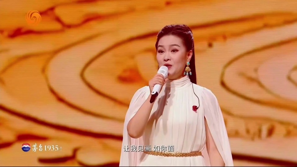 雷佳倾情演唱粤语版《壁上观》 一字一句皆是东方诗意