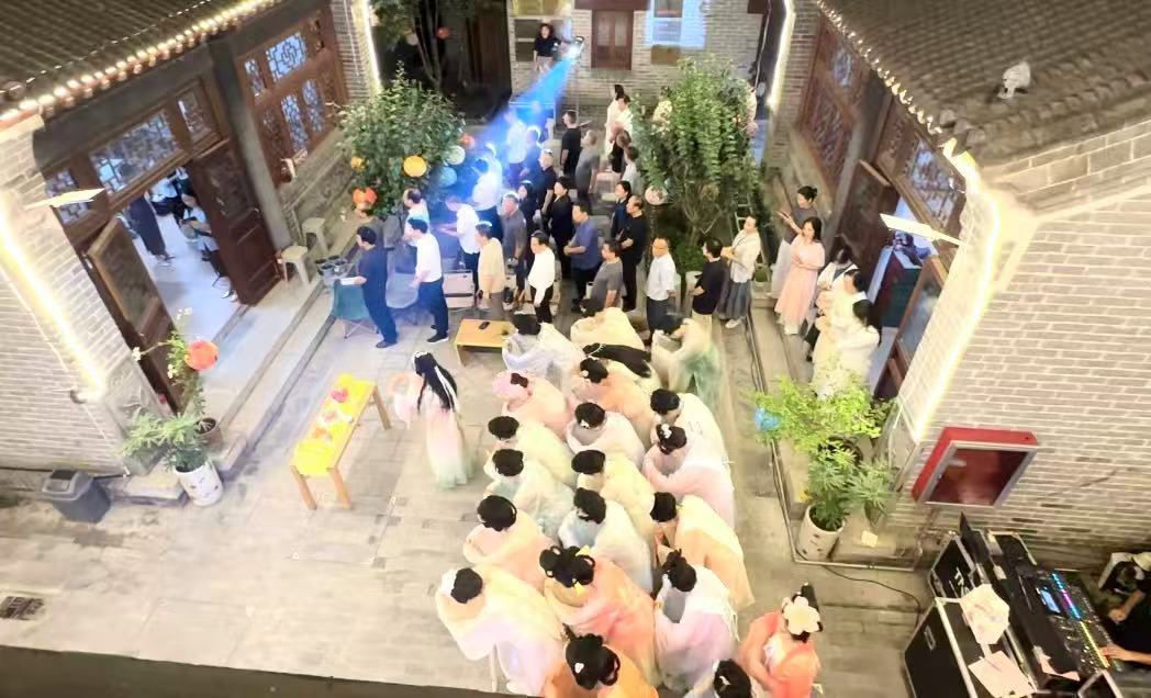 月圆华商，诗韵中秋一一一场穿越古今的望月雅集纪实