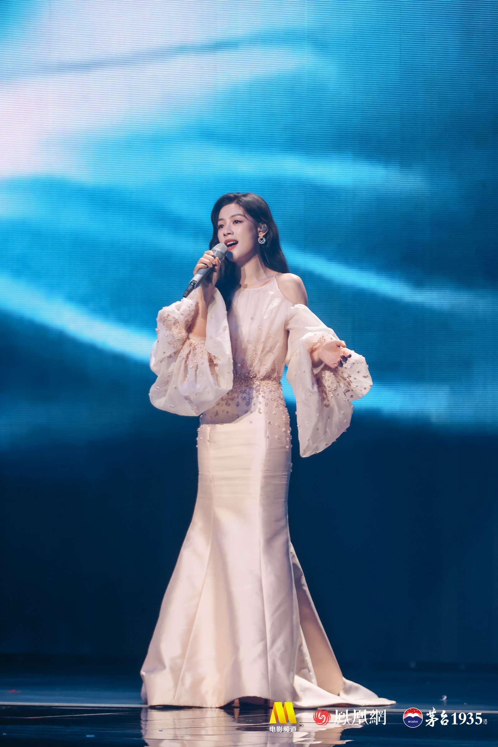 陈丽君演唱《荣耀》
