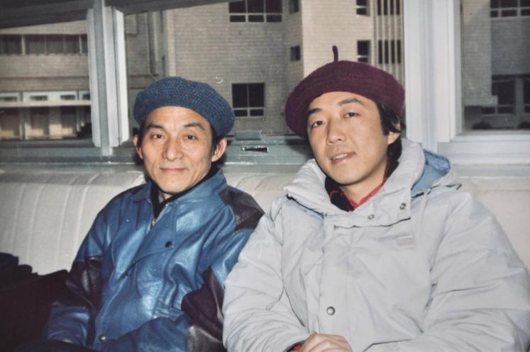 1988年春晚剧组,作者首次与游本昌老师合影