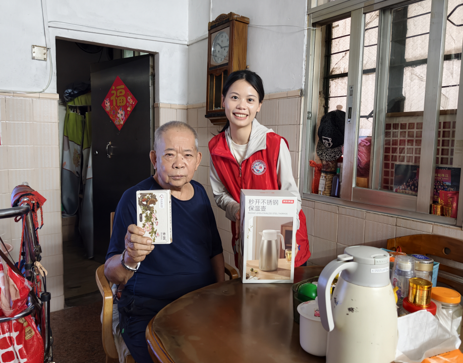 送清凉护健康 情暖一线聚合力——河东社区持续慰问一线劳动者活动