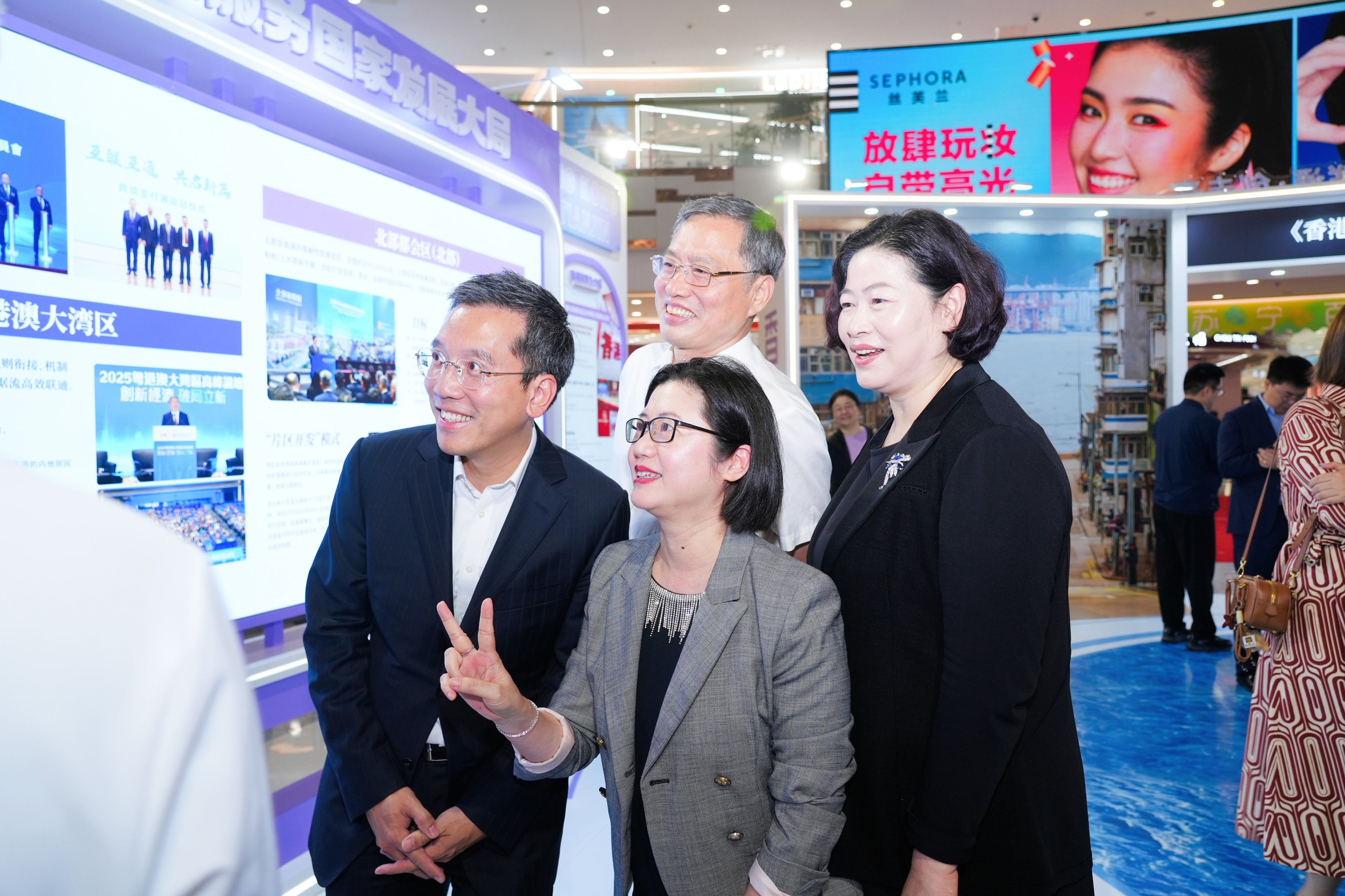 “香港动能 —— 汇聚.联通.创未来”主题巡回展览(石家庄站)压轴登场