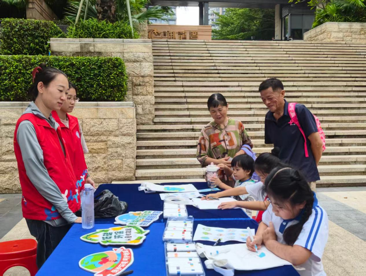 垃圾分类“趣”赶集——劳动社区第二期集市活动圆满举行