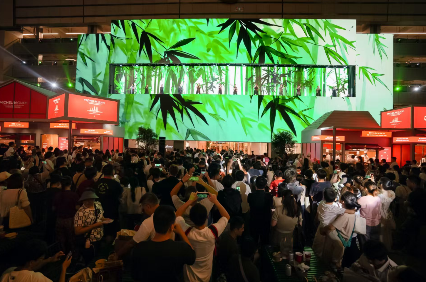 2026深圳米其林指南美食节启幕 12家星级餐厅亮相万象街