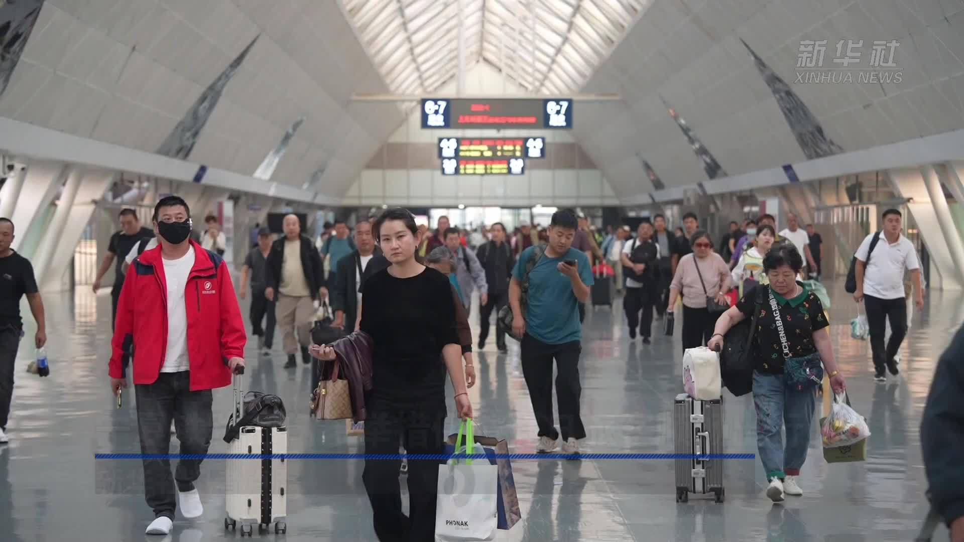宁夏铁路部门多举措保障假日旅客顺畅出行