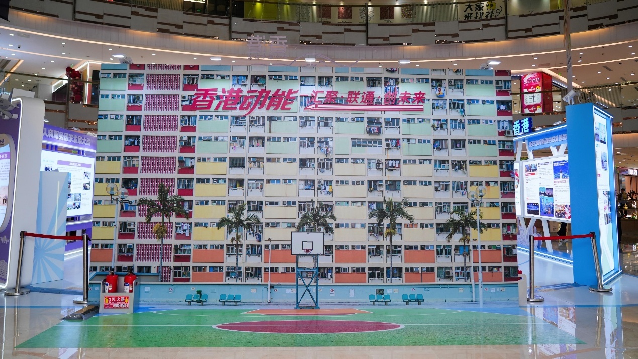 展览现场实景图。