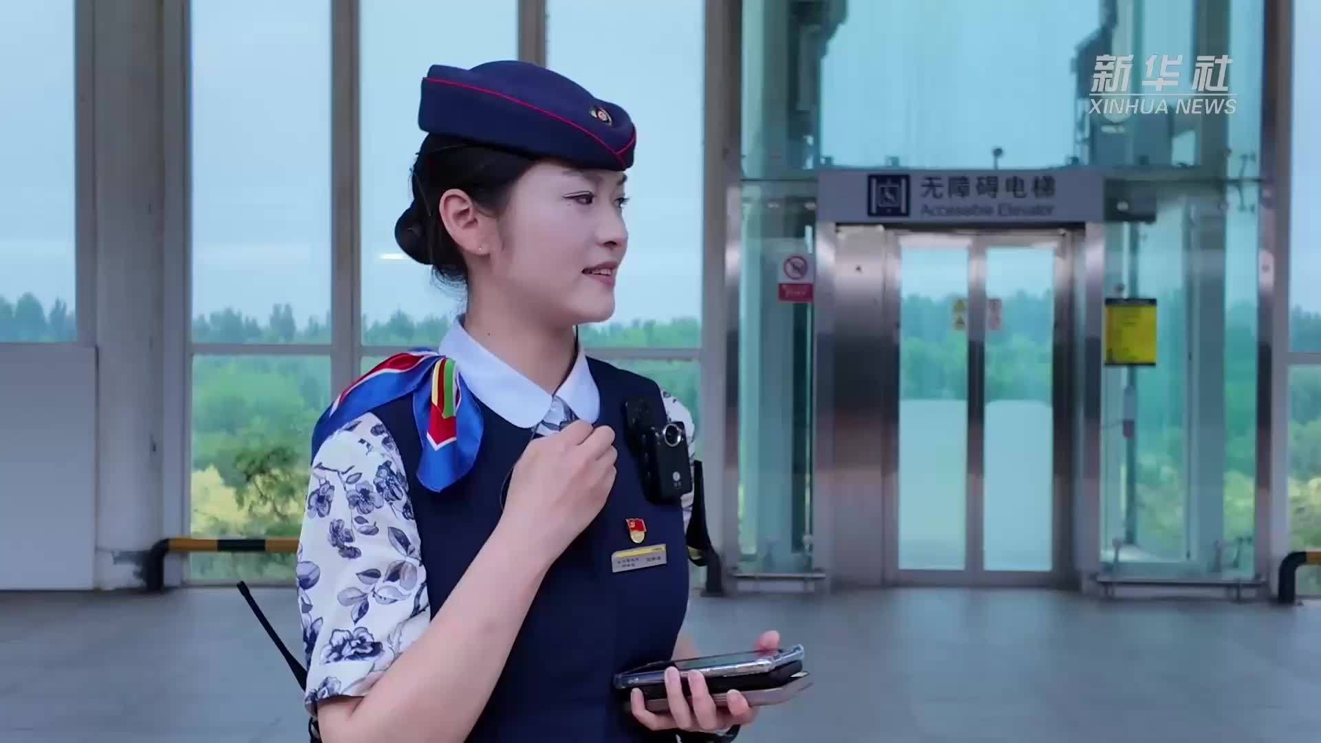 “00后”高铁列车长的一天