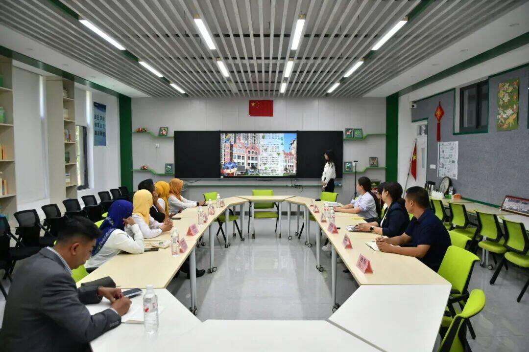 深化中马友好交流 促进两地互学互鉴——济南市高新区奥龙小学迎来马来西亚中小学友好代表团来访
