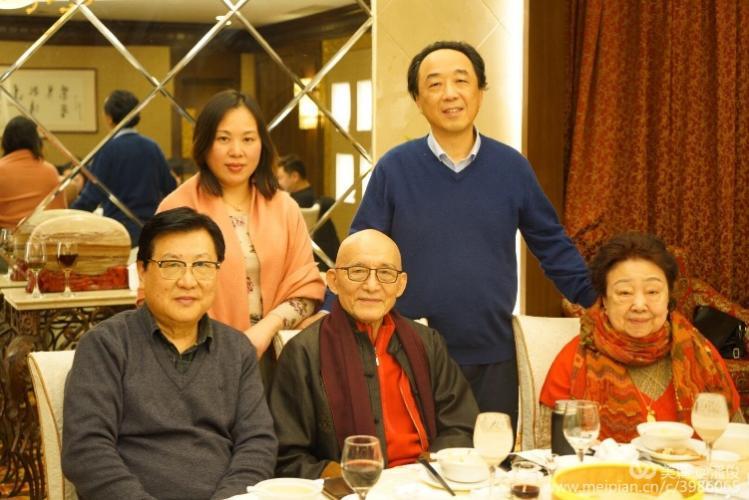 2019年春节,作者夫妇与游老师夫妇、萧平在南京留影 潘俊/摄