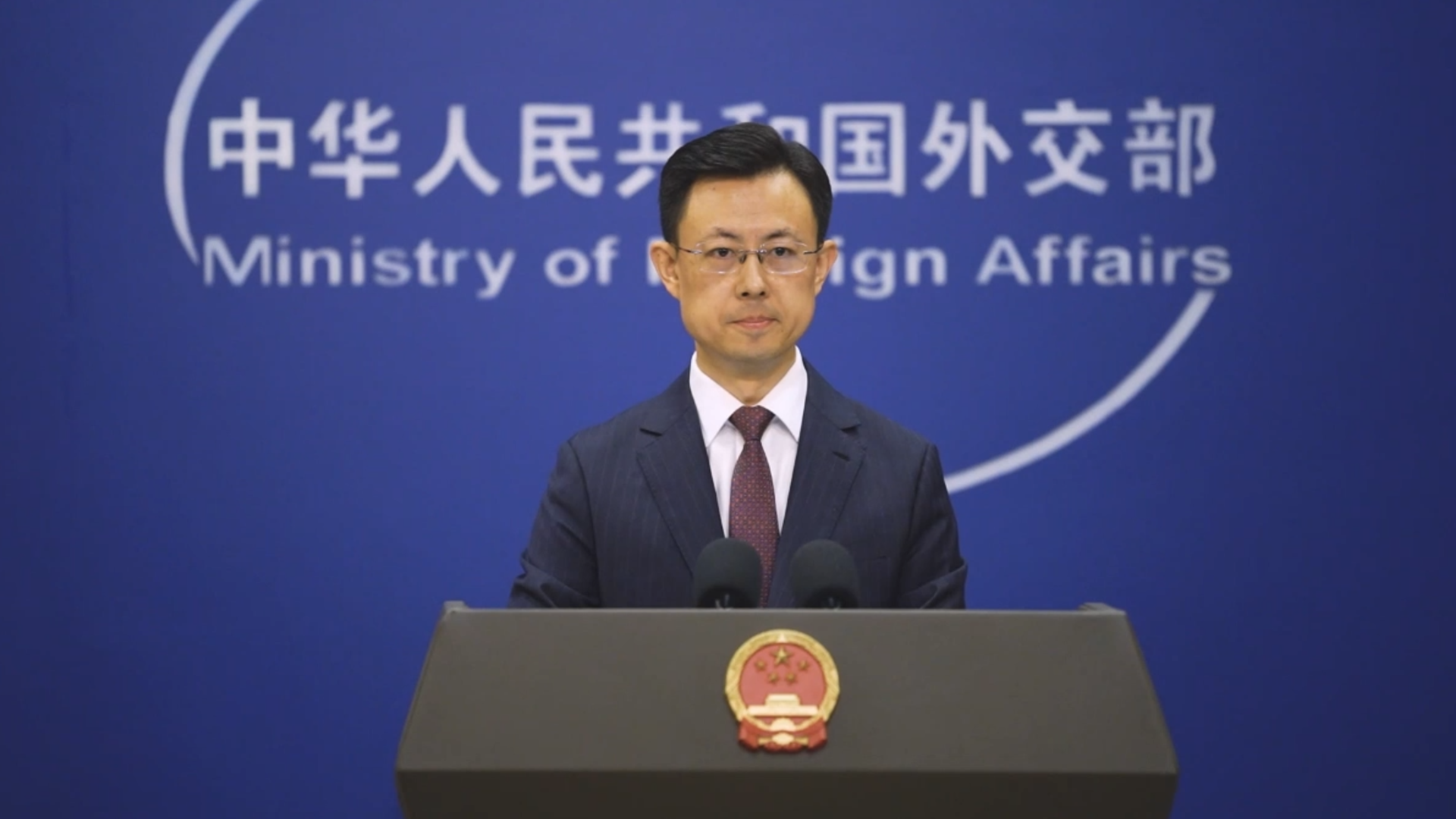美国制裁伊朗航空公司，称为伊朗航司提供服务或燃油都将被踢出美元体系，外交部回应