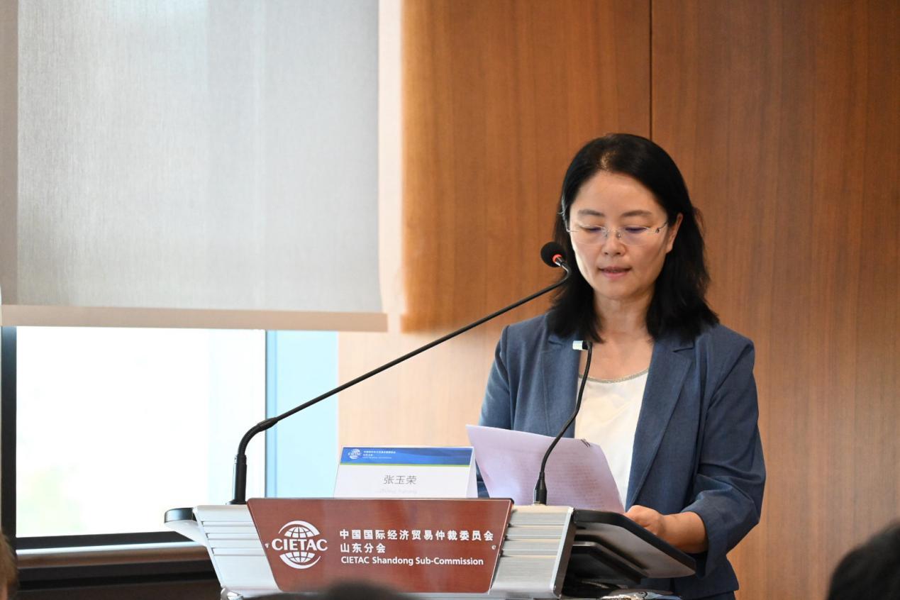 (济南市委政法委市管正处级领导干部、市法学会党组成员、兼职副会长张玉荣)