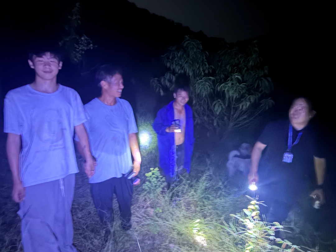 迷路少年与家人会合