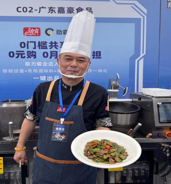 AI 炒菜机器人冲击预制菜赛道，餐饮后厨生产模式迎来改变