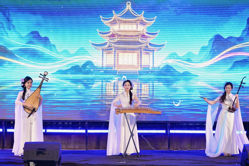 非遗新青年解锁中秋新玩法:“圆”来是你主题活动收官,古韵与青春双向奔赴