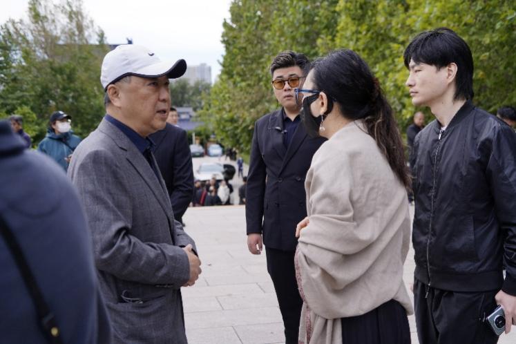 本文作者慰问师长女儿游思涵