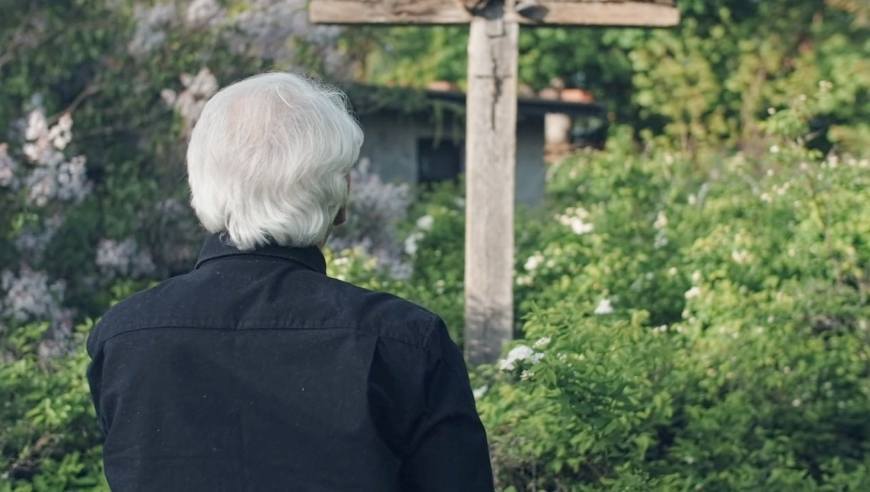 刚放的东西转头就忘、叫不出熟人名字？别不当回事，这几个预警信号赶紧自查