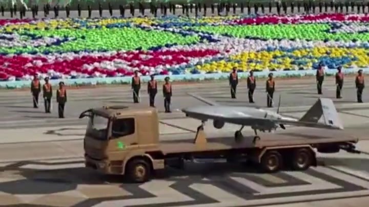 土库曼斯坦独立35周年阅兵式，展示中国产FK2000防空系统