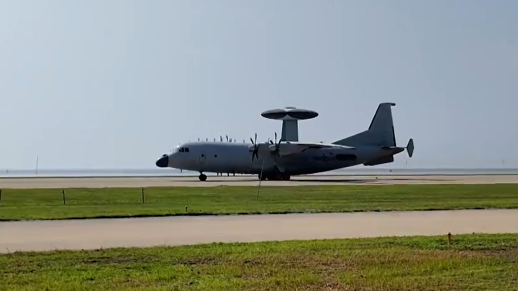 南部战区展开海空联合演训 专家：针对菲律宾