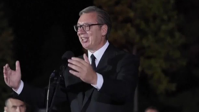 武契奇辞职