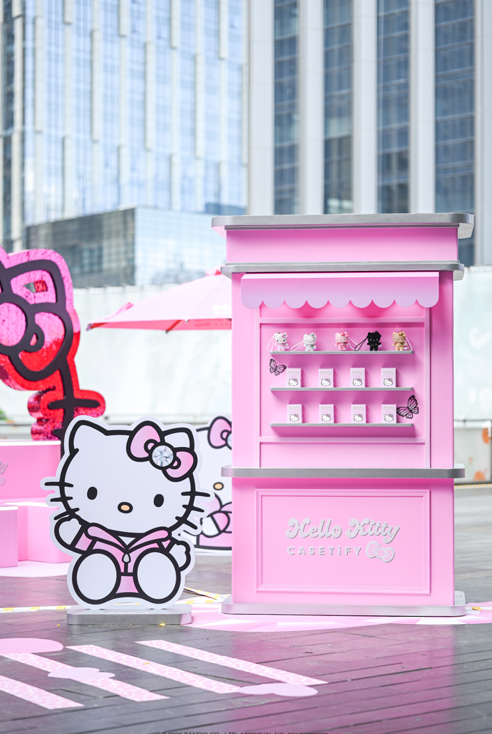 爆闪登场!CASETiFY 携手Hello Kitty唤醒Y2K复古潮流