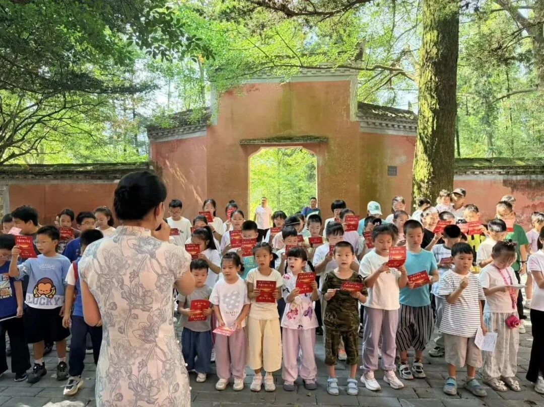 樟树閤皂山中秋盛况