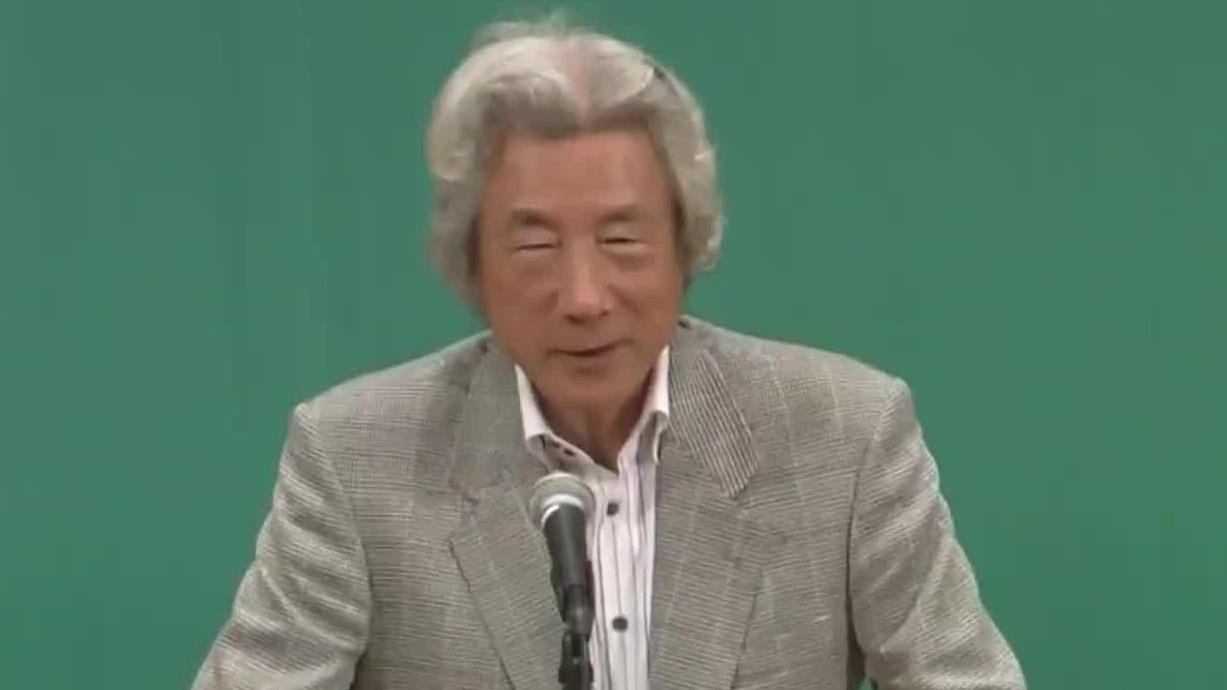 任期内六次参拜靖国神社，小泉纯一郎重创中日、日韩外交根基