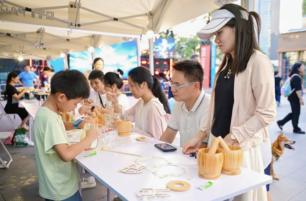 非遗新青年解锁中秋新玩法:“圆”来是你主题活动收官,古韵与青春双向奔赴