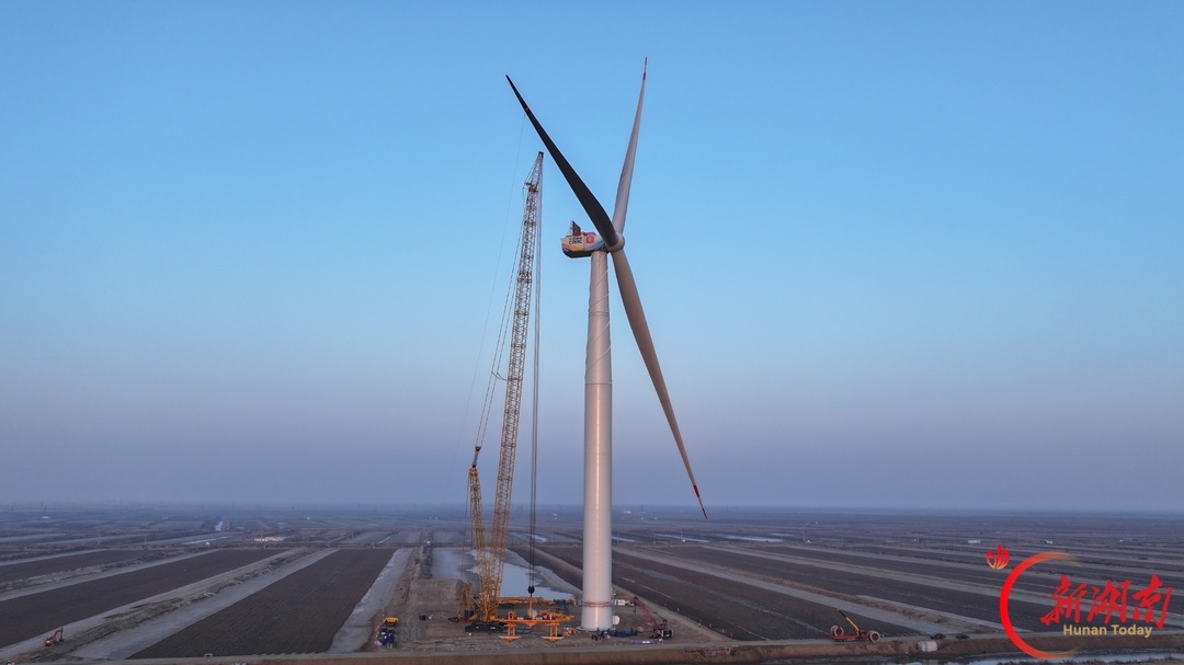 （中车株洲所研制的海上大功率风机。通讯员 摄）