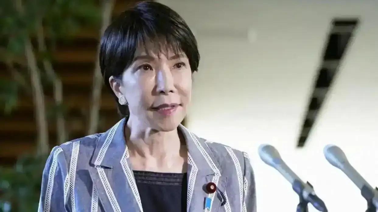 核心岗位全留任，内阁改组换汤不换药，高市早苗打的什么算盘？