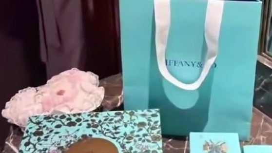 Tiffany月饼事件舆论反转，不说假话但只说一半真话是误导式维权