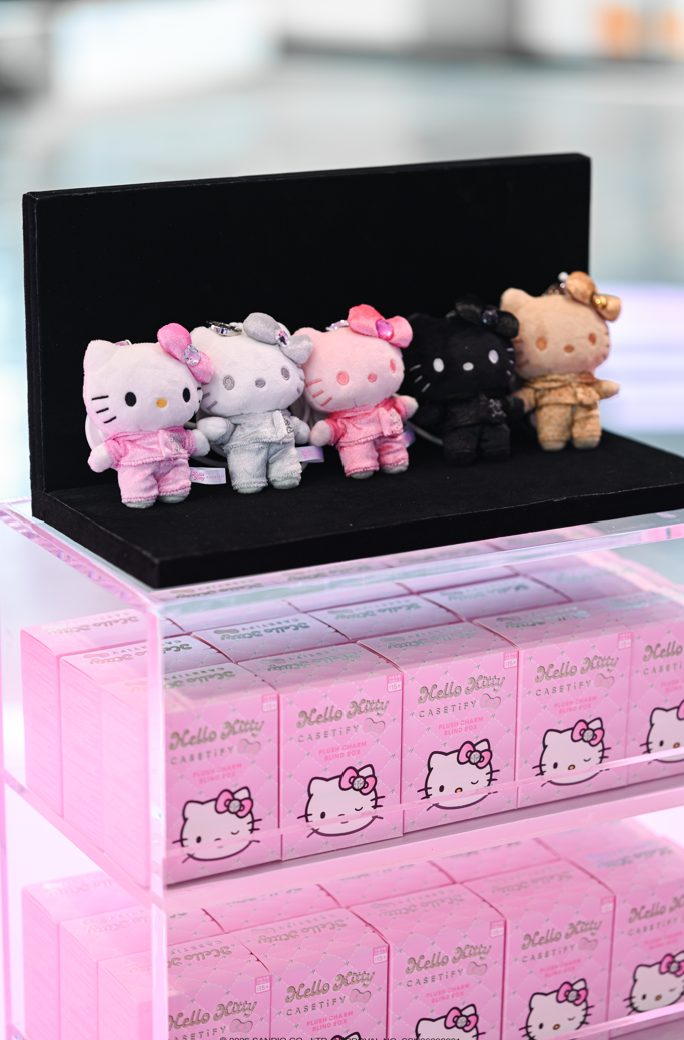 爆闪登场!CASETiFY 携手Hello Kitty唤醒Y2K复古潮流