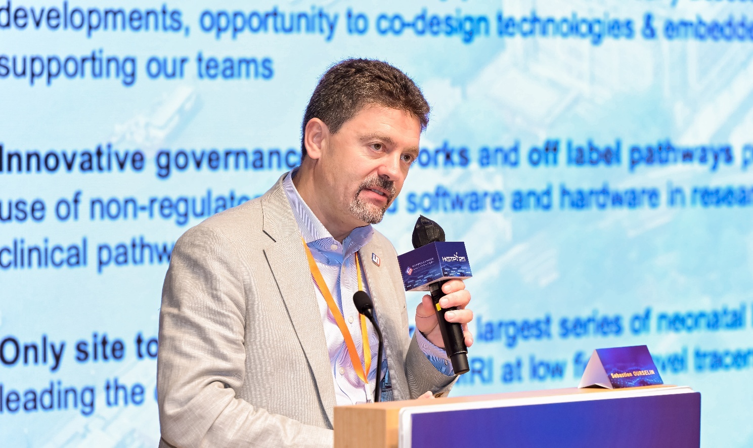 Sebastien OURSELIN院士分享“From Bench to Bedside to Boardroom- An Innovation Ecosystem for Medical Devices and Digital Health”